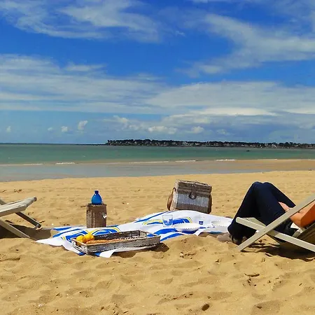 En Ville - Centre - 500 M De La Plage *