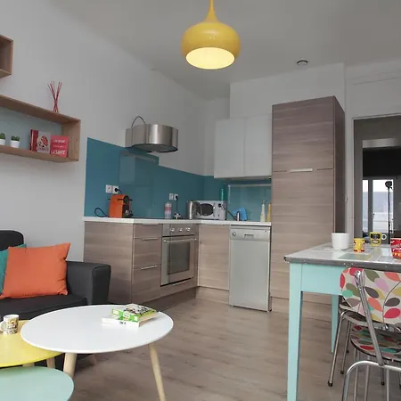 Apartment En Ville - Centre - 500 M De La Plage